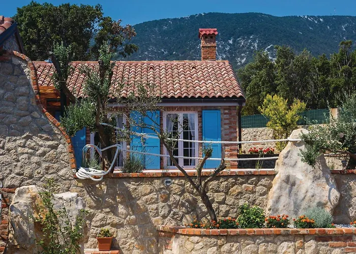 3 Bedroom Awesome In *