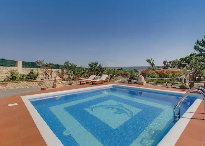 3 Bedroom Awesome In Nerezine