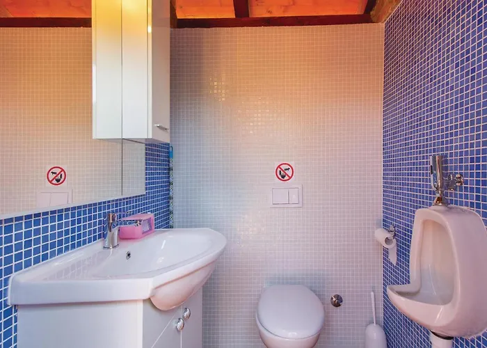 3 Bedroom Awesome In Nerezine