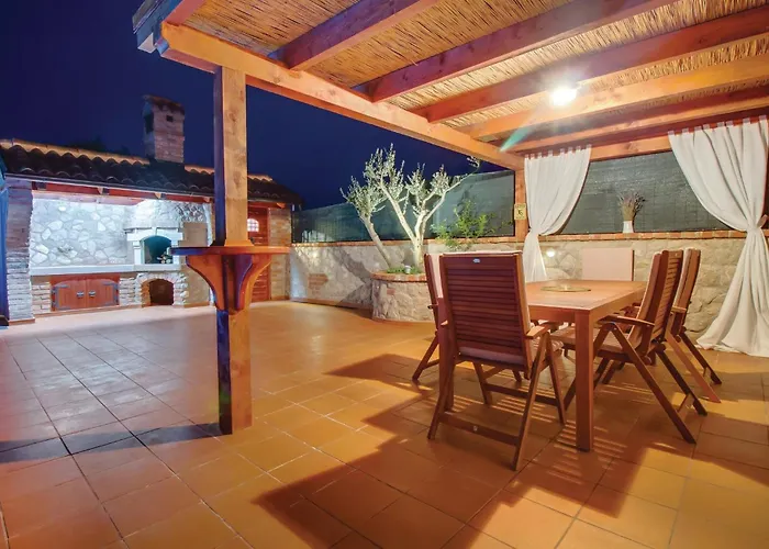 3 Bedroom Awesome In Tatil Evi Nerezine