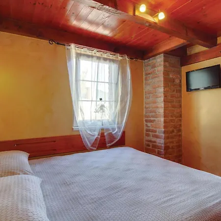 Holiday home Gorgeous Home In Nerezine With House Sea View *