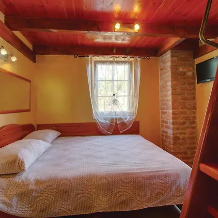 3 Bedroom Awesome Home In Nerezine Ferienhaus