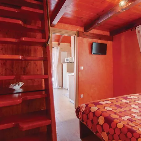 3 Bedroom Awesome In Nerezine