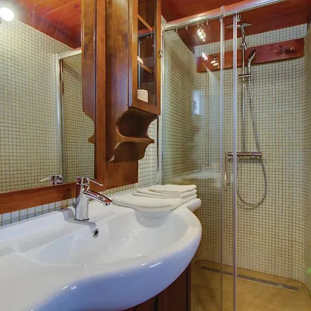 Gorgeous Home In Nerezine With House Sea View * Nerezine