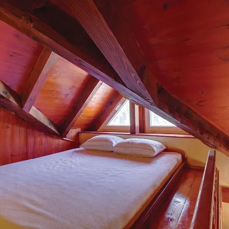 3 Bedroom Awesome In Nerezine