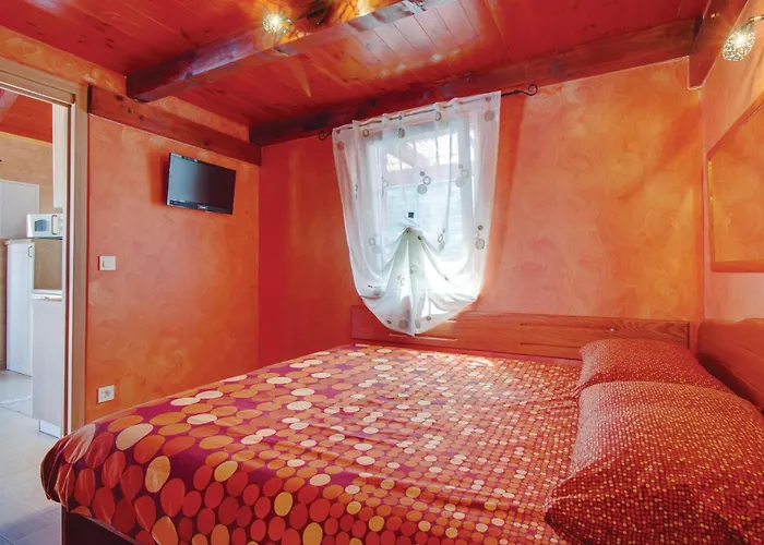 3 Bedroom Awesome In *