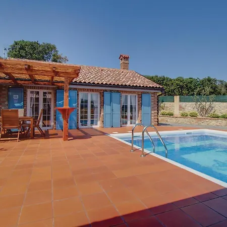Vikendica Beach Front Home In Nerezine